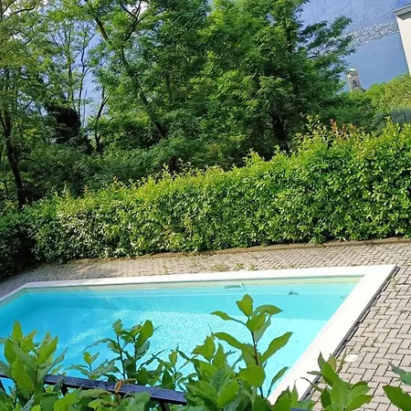 Lägenhet With Swimming Pool And View - Larihome A17 *